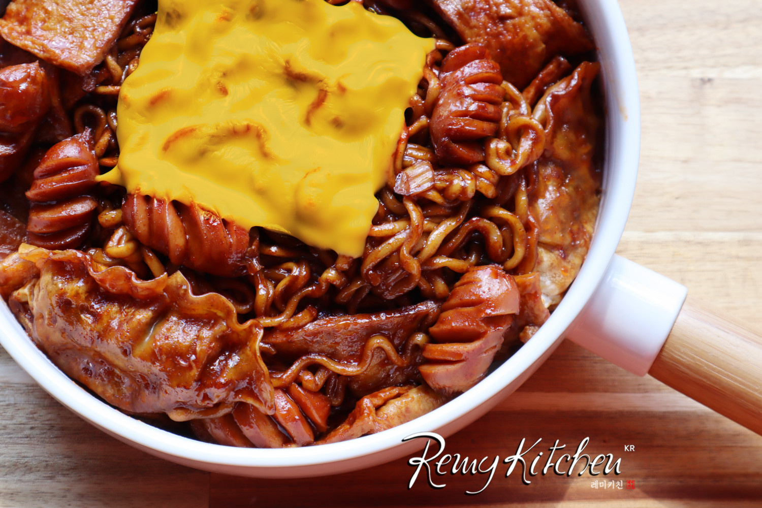 Jjajangmyeon Picante con Queso