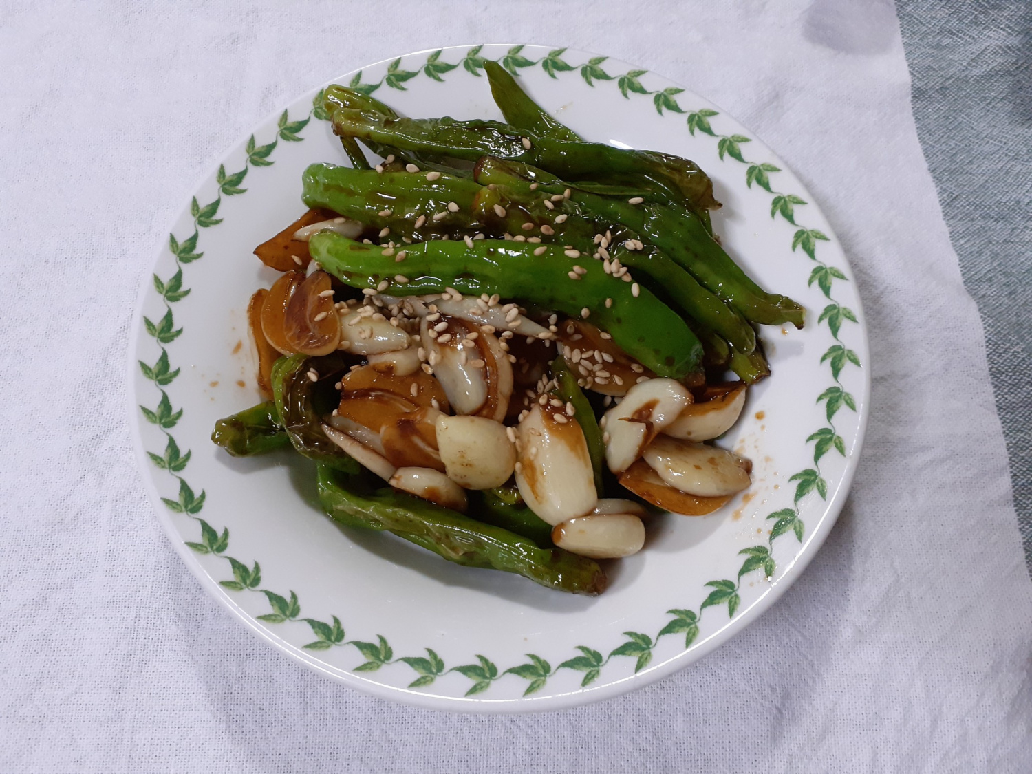 Pimientos Shishito y Ajo Guisados