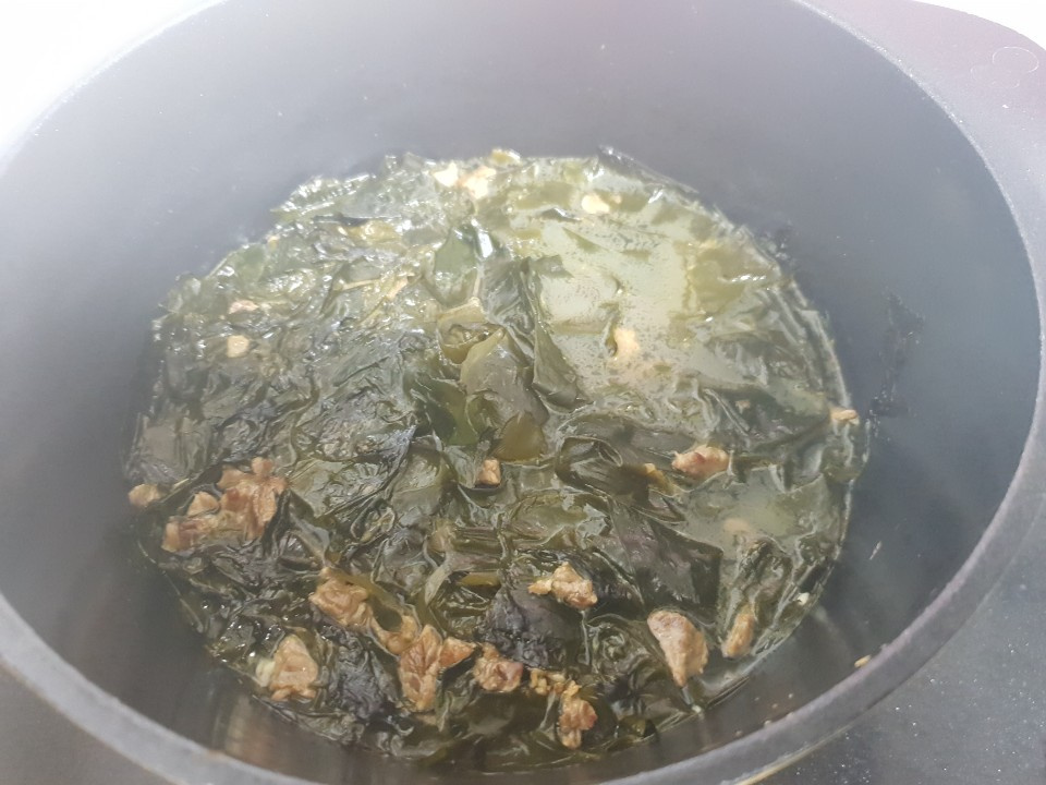 Rich and Savory Beef Seaweed Soup (Miyeokguk) Recipe