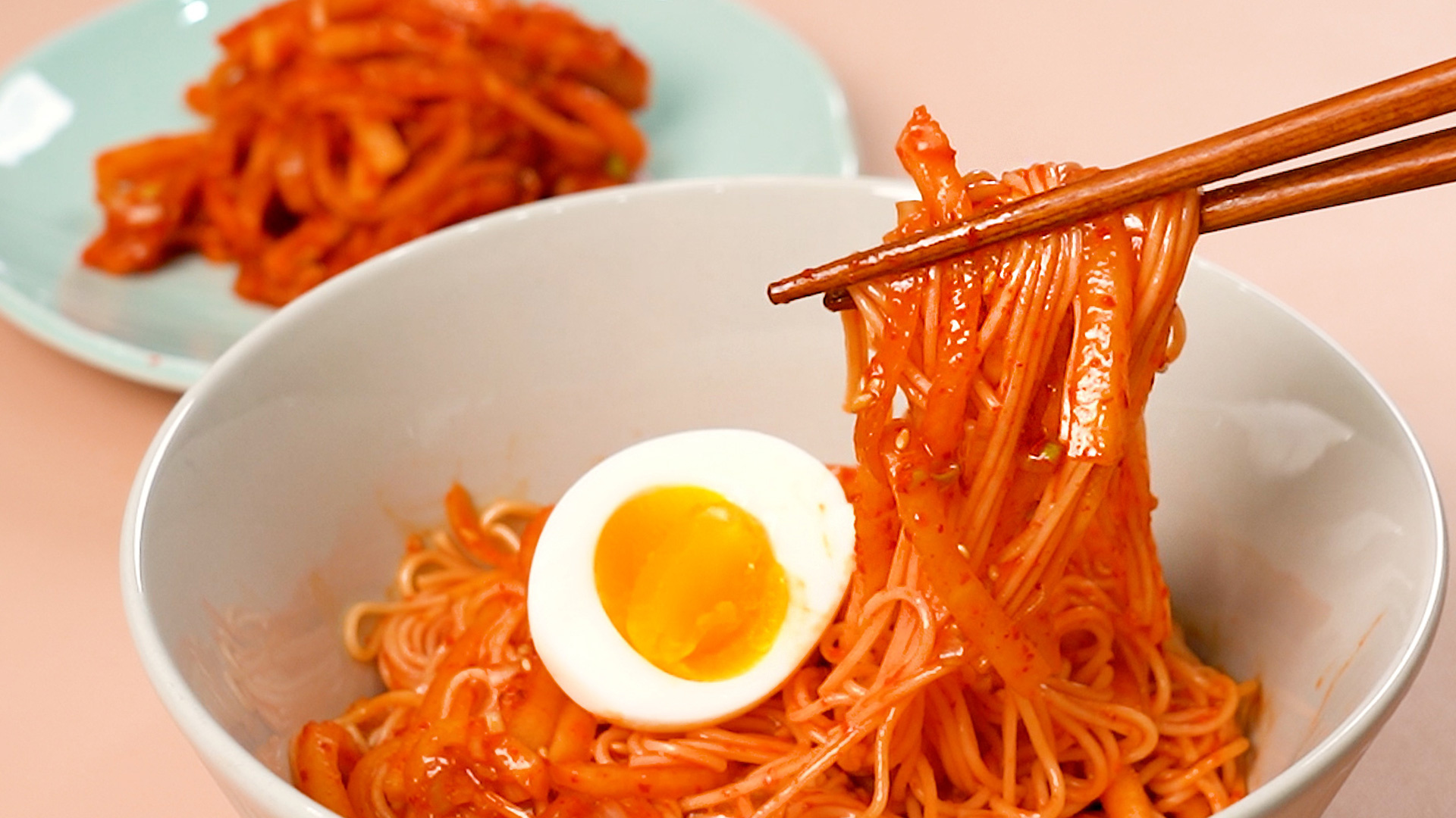 Ensalada de Rábano Cremosa y Dulce (Musaengchae)